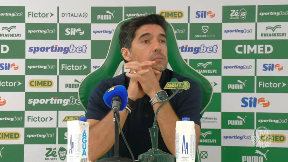 Abel Ferreira em coletiva no Palmeiras. Foto: Reprodução/Tv Palmeiras SportingBet Abel Ferreira em coletiva no Palmeiras. Foto: Reprodução/Tv Palmeiras SportingBet