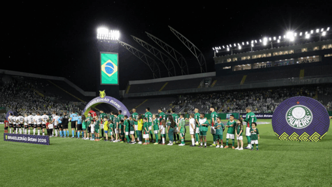 Palmeiras em jogo contra a equipe do Vitória, durante partida válida pela segunda rodada, do Campeonato Brasileiro, na Arena Baruei. (Foto: Cesar Greco/Palmeiras)
