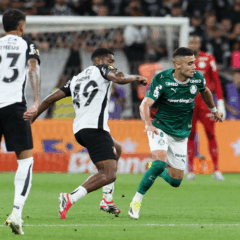 O jogador Andreas Pereira, da SE Palmeiras, disputa bola com o jogador do SC Corinthians P, durante partida v&aacute;lida pela s&eacute;tima rodada, do Campeonato Paulista, S&eacute;rie A1, na Neo Qu&iacute;mica Arena. (Foto: Cesar Greco/Palmeiras/by Canon)
