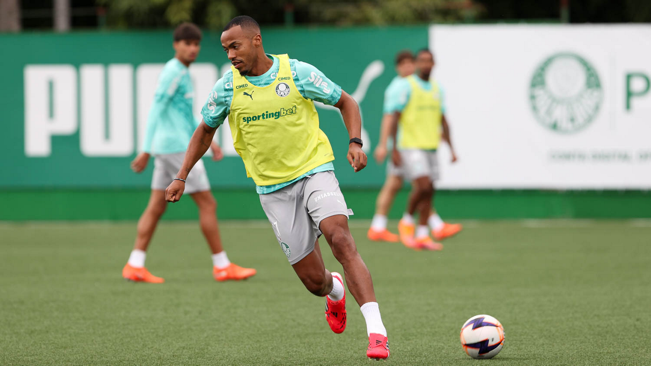 Palmeiras treinou na Academia de Futebol nesta sexta-feira (27) (Foto: Cesar Greco) Palmeiras treinou na Academia de Futebol nesta sexta-feira (27) (Foto: Cesar Greco)