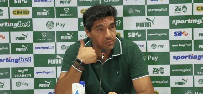 Abel Ferreira durante coletiva de imprensa (Foto: Reprodução / TV Palmeiras) 
