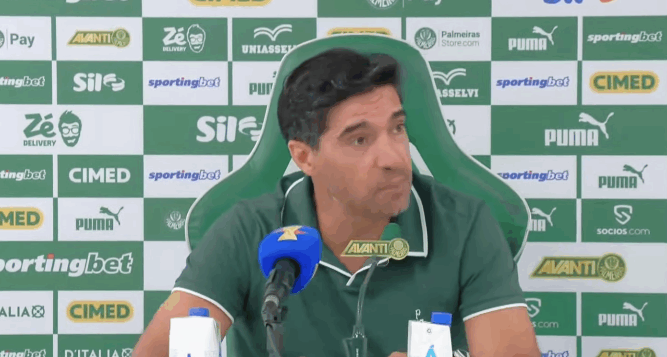 Abel Ferreira em coletiva de imprensa após partida diante do Capivariano (Foto: Reprodução / TV Palmeiras) Abel Ferreira em coletiva de imprensa após partida diante do Capivariano (Foto: Reprodução / TV Palmeiras)