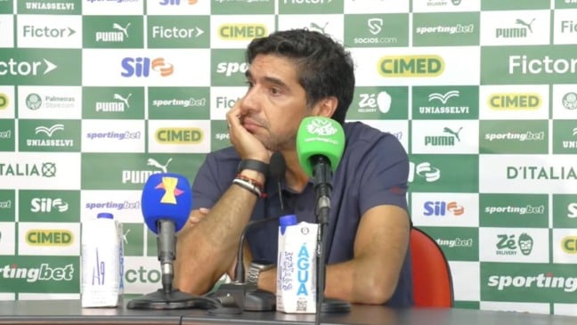 Abel Ferreira em coletiva de imprensa. Foto: Reprodução/TvPalmeiras Sportingbet