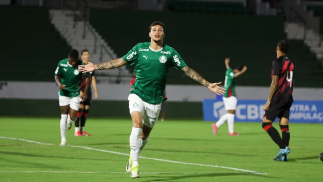 Erick Belé em ação pelo Palmeiras Sub-20 (Foto: Cesar Greco) 
