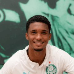 Matheus Gomes assinou contrato profissional com o Palmeiras (Foto: Divulga&ccedil;&atilde;o / Instagram) 