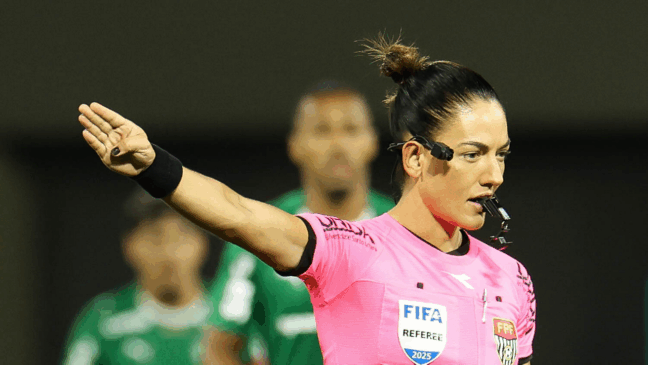 QUEM? ÁRBITRA ERRA AUTOR DE GOL NO CHOQUE-REI