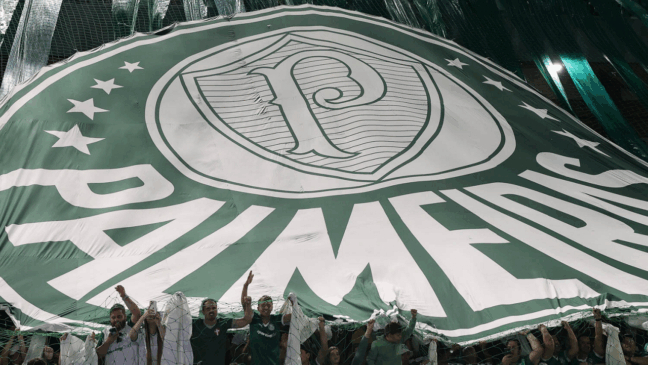 A torcida da SE Palmeiras, em jogo contra a equipe do São Paulo FC, durante partida válida pela semifinal, do Campeonato Paulista, Série A1, na Arena Barueri. (Foto: Cesar Greco/Palmeiras/by Canon)
