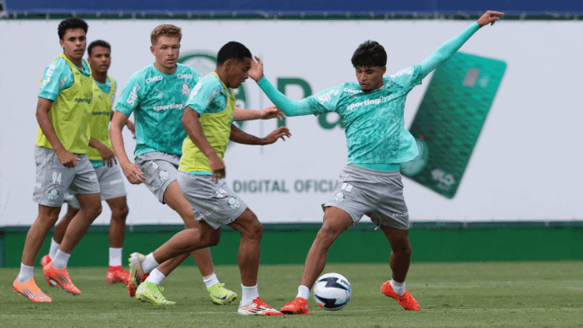 O jogador Larson, da SE Palmeiras, durante treinamento, na Academia de Futebol. (Foto: Cesar Greco/Palmeiras/by Canon)
