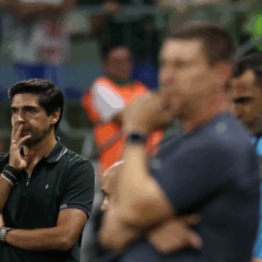 O t&eacute;cnico Abel Ferreira, da SE Palmeiras, em jogo contra a equipe do Mirassol FC, durante partida v&aacute;lida pela sexta rodada, do Campeonato Brasileiro, S&eacute;rie A, na arena Allianz Parque. (Foto: Cesar Greco/Palmeiras/by Canon)
