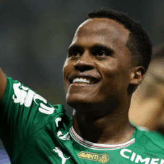 O jogador Jhon Arias, da SE Palmeiras, comemora seu gol contra a equipe do Botafogo FR, durante partida v&aacute;lida pela s&eacute;tima rodada, do Campeonato Brasileiro, S&eacute;rie A, na arena Allianz Parque. (Foto: Cesar Greco/Palmeiras/by Canon)
