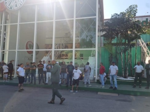Membros de torcida do Palmeiras são condenados por invasão do CT em 2024