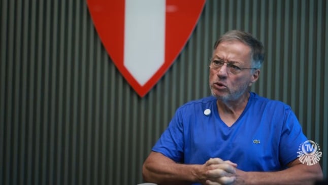 ANDERSON BARROS REBATE DIRETOR DO SÃO PAULO: 'OPORTUNISTA'