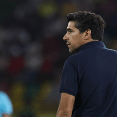 Abel Ferreira durante partida entre Palmeiras e Junior-COL (Foto: Cesar Greco / Palmeiras) 