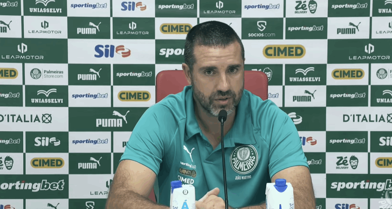 João Martins durante coletiva de imprensa (Foto: Reprodução / TV Palmeiras) João Martins durante coletiva de imprensa (Foto: Reprodução / TV Palmeiras)