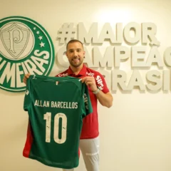Allan Barcellos &eacute; apresentado na Academia de Futebol (Foto: Daniel Gimenes/Palmeiras/by Canon)
