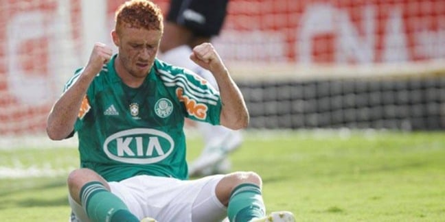 Ex-meia do Palmeiras anuncia aposentadoria aos 38 anos