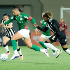 Bia Zaneratto foi a capit&atilde; do Verd&atilde;o na partida contra o Atl&eacute;tico-MG (Foto: Paloma Cassiano/Palmeiras/by Canon)
