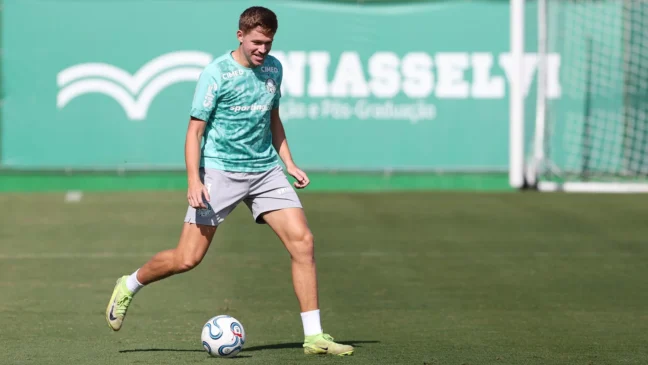 Bruno Fuchs em treino do Palmeiras. Foto: César Greco/Palmeiras