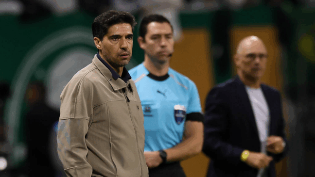 O técnico Abel Ferreira, da SE Palmeiras, em jogo contra a equipe do Junior FC, durante partida válida pela fase de grupos, da Conmebol Libertadores, na arena Allianz Parque. (Foto: Cesar Greco/Palmeiras/by Canon)
