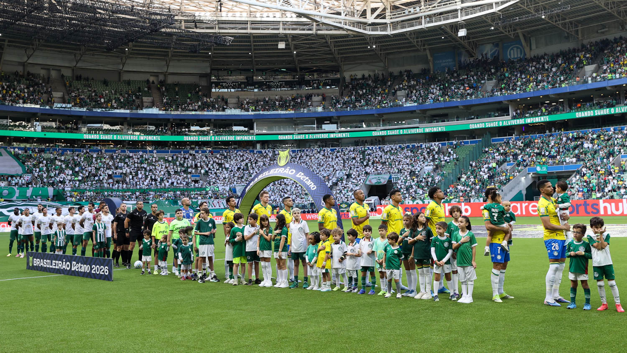 O time da SE Palmeiras, em jogo contra a equipe da A Chapecoense F, durante partida válida pela décima oitava rodada, do Campeonato Brasileiro, Série A, na Arena Allianz Parque. (Foto: Cesar Greco/Palmeiras/by Canon)
O time da SE Palmeiras, em jogo contra a equipe da A Chapecoense F, durante partida válida pela décima oitava rodada, do Campeonato Brasileiro, Série A, na Arena Allianz Parque. (Foto: Cesar Greco/Palmeiras/by Canon)