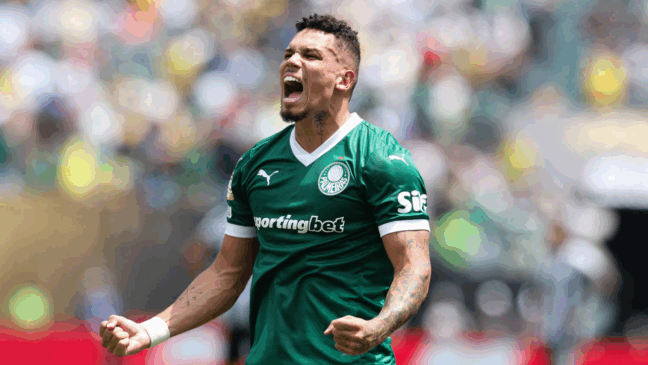 O jogador Paulinho, da SE Palmeiras, comemora seu gol contra a equipe do Botafogo FR, durante partida válida pela oitava de final, da Copa do Mundo de Clubes da FIFA, no Lincoln Financial Field. (Foto: Cesar Greco/Palmeiras/by Canon)
