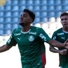 Palmeiras Sub-20 em a&ccedil;&atilde;o (Foto: F&aacute;bio Menotti) 
