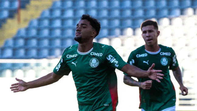 Palmeiras Sub-20 em ação (Foto: Fábio Menotti) 