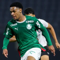 Eduardo em a&ccedil;&atilde;o pelo Palmeiras (Foto: Cesar Greco)