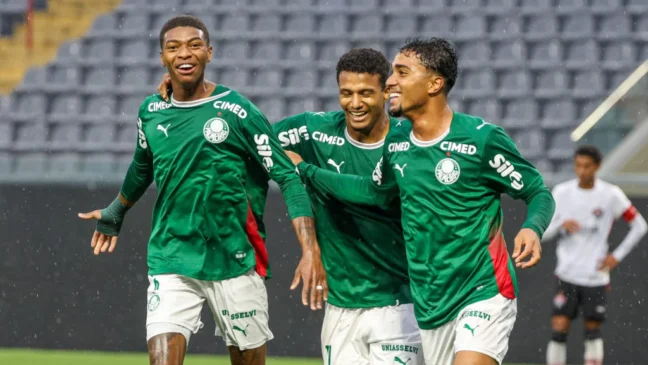 Palmeiras Sub-20 em ação  (Foto: Fabio Menotti/Palmeiras/by Canon)
