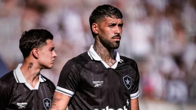 Alexander Barbosa em ação pelo Botafogo (Foto: CONMEBOL) 