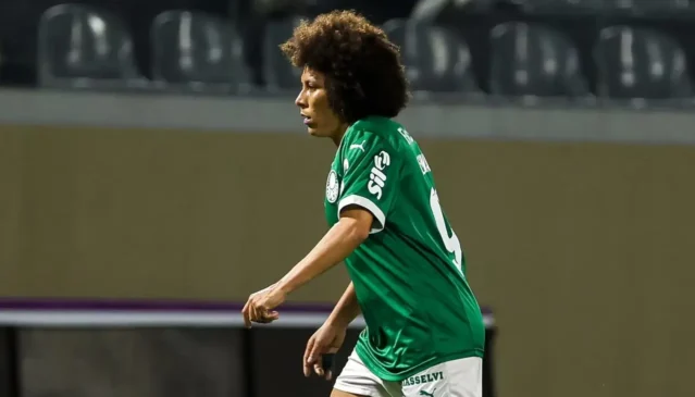 Volante do Palmeiras projeta estreia no Paulista e destaca importância de início consistente