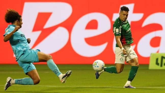 Palmeiras vê Paulinho respondendo fisicamente bem em primeiros jogos após cirurgia