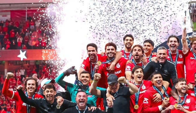 Zagueiro multicampeão pelo Palmeiras vence torneio continental no México