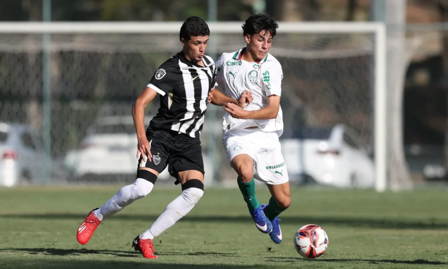 Palmeiras vence Atlético-MG, mantém 100% de aproveitamento e lidera o Brasileiro Sub-17