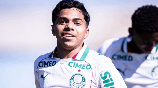 Palmeiras supera concorrência de rivais e acerta com promessa revelada por projeto social para base