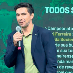 Abel &eacute; homenageado e destaca sonho no Palmeiras: 'Voltar a ganhar Libertadores'