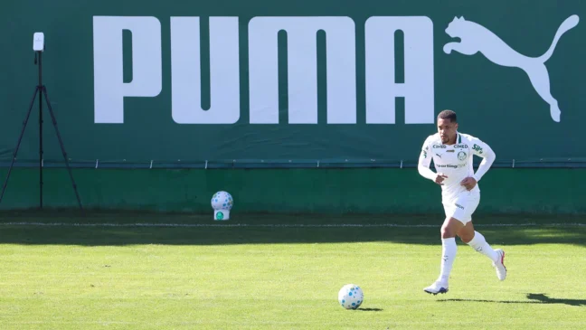 Barboza marca, Vitor Roque ganha minutos e Palmeiras empata jogo-treino