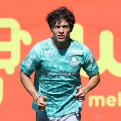 O lateral-direito Giay durante atividade na Academia de Futebol (Foto: Cesar Greco/Palmeiras/by Canon)
