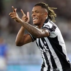 Botafogo deseja relacionar Danilo contra Vit&oacute;ria; Palmeiras busca destravar conversas
