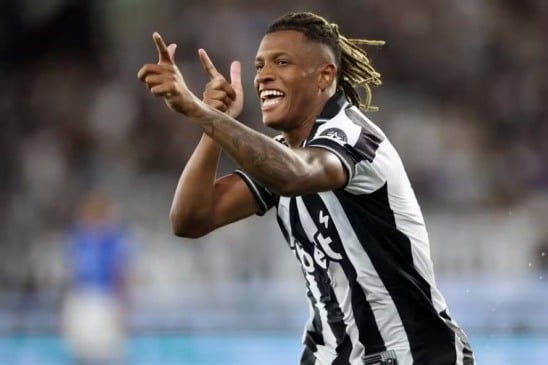 BOTAFOGO QUER ESCALAR DANILO CONTRA VITÓRIA