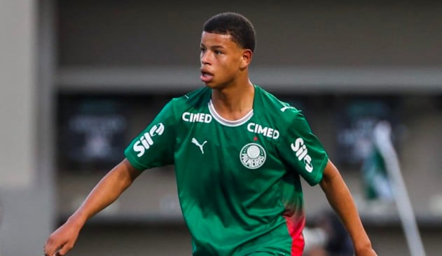 Palmeiras mantém liderança no Brasileirão Sub-17 e lateral comenta momento