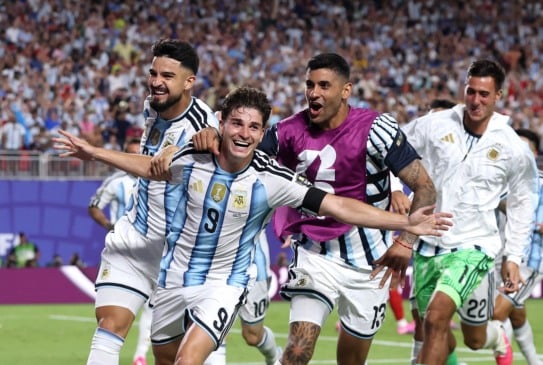 Flaco López em campo pela Seleção Argentina. Foto: Conmebol/Divulgação