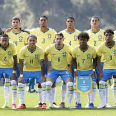 Crias da Academia s&atilde;o titulares em vit&oacute;ria da Sele&ccedil;&atilde;o Brasileira