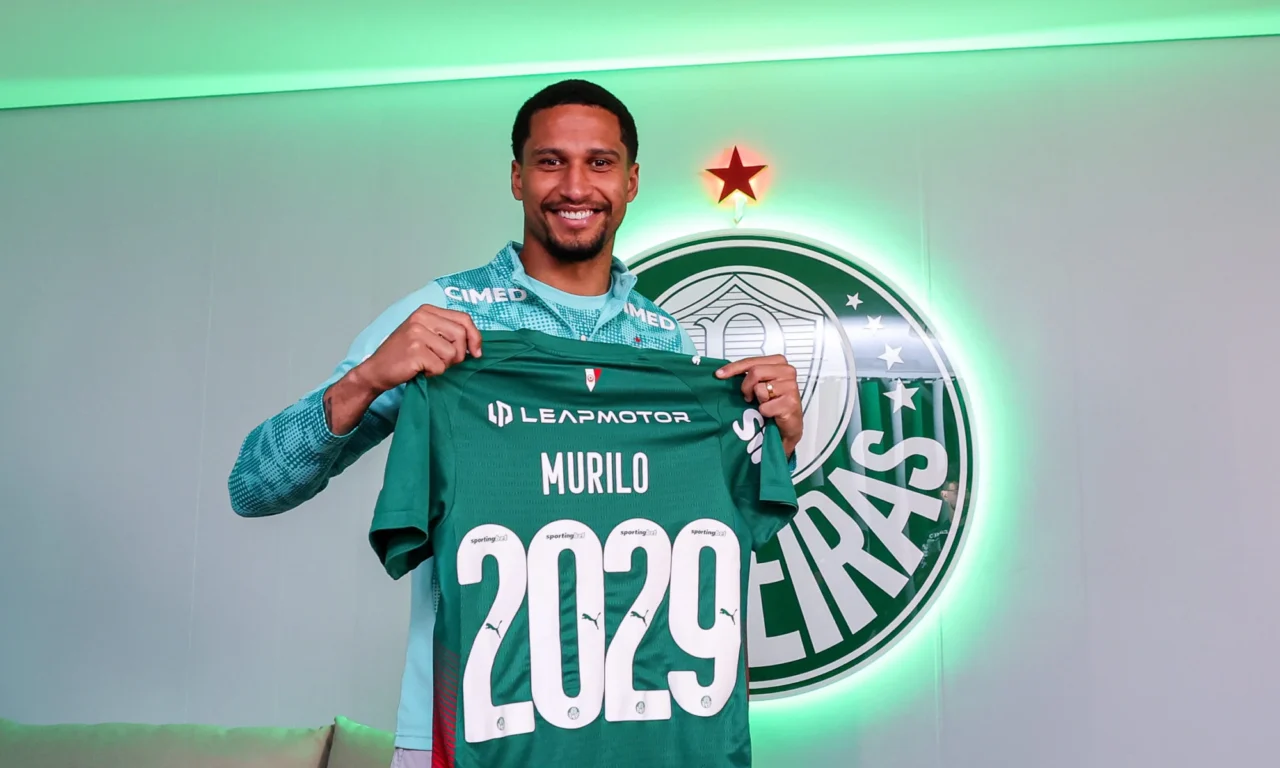A família de Murilo esteve presente na Academia de Futebol para a renovação de contrato (Foto: Fabio Menotti/Palmeiras/by Canon)
A família de Murilo esteve presente na Academia de Futebol para a renovação de contrato (Foto: Fabio Menotti/Palmeiras/by Canon)