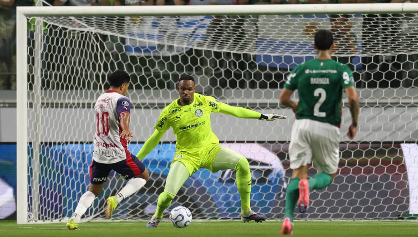 Carlos Miguel voltou a falhar no empate do Palmeiras (Foto: Cesar Greco/Palmeiras) Carlos Miguel voltou a falhar no empate do Palmeiras (Foto: Cesar Greco/Palmeiras)