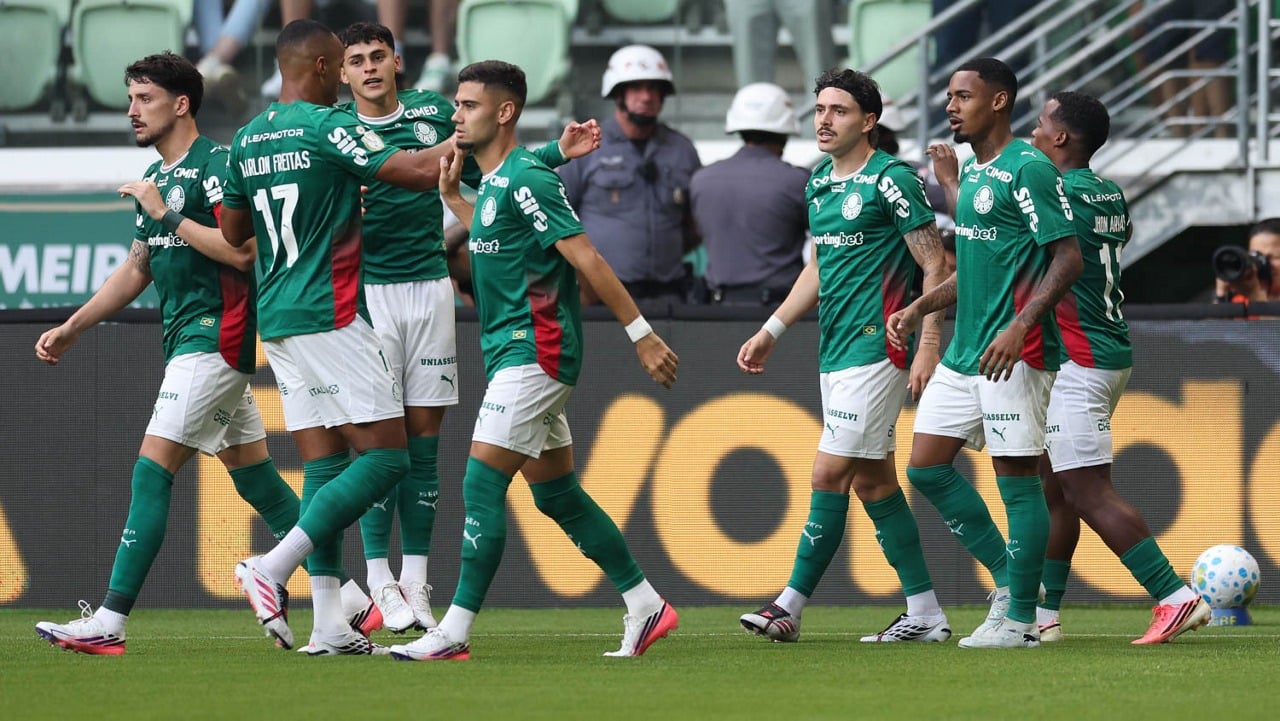 O jogador Mauricio, da SE Palmeiras, comemora seu gol contra a equipe do Fortaleza EC, durante partida válida pelas oitavas de final, ida, da Copa do Brasil, na arena Nubank Parque. (Foto: Cesar Greco/Palmeiras/by Canon)
O jogador Mauricio, da SE Palmeiras, comemora seu gol contra a equipe do Fortaleza EC, durante partida válida pelas oitavas de final, ida, da Copa do Brasil, na arena Nubank Parque. (Foto: Cesar Greco/Palmeiras/by Canon)