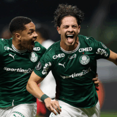 O jogador Agust&iacute;n Giay, da SE Palmeiras, comemora seu gol contra a equipe da Liga Desportiva Universitaria, durante partida v&aacute;lida pelas quartas de final, ida, da Conmebol Libertadores, na arena Nubank Parque. (Foto: Cesar Greco/Palmeiras/by Canon)
