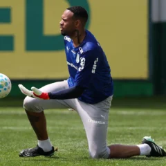 O goleiro Carlos Miguel durante treinamento na Academia de Futebol (Foto: Cesar Greco/Palmeiras/by Canon)
