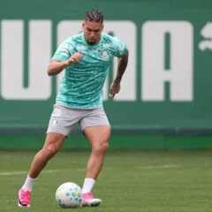 O atacante Paulinho durante atividade na Academia de Futebol (Foto: Cesar Greco/Palmeiras/by Canon)
