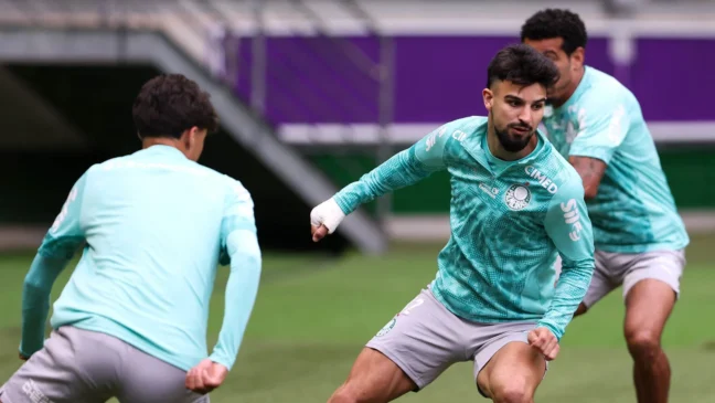 Escalação do Palmeiras: Giay e Arias são dúvidas e Flaco López deve ser titular contra Bahia